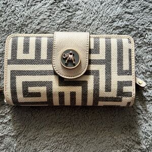 Genuine Spartina wallet, excellent condition!